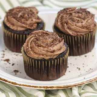 Cocoa Pebbles Cupcakes