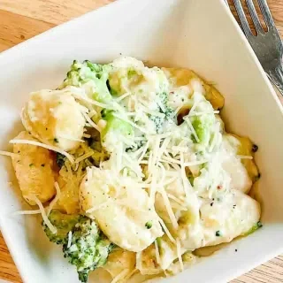 Creamy Gnocchi Alfredo with Broccoli