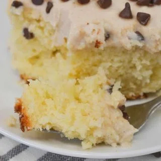 Cannoli Cake
