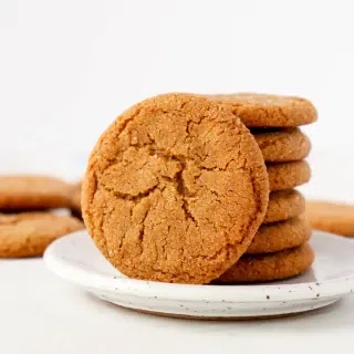 Chewy & Spicy Ginger Molasses Cookies