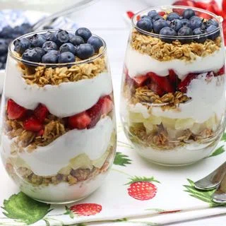 Greek Yogurt Parfait with Fruit and Granola