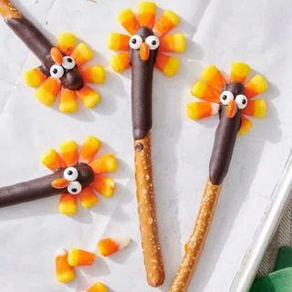 Thanksgiving Turkey Pretzels