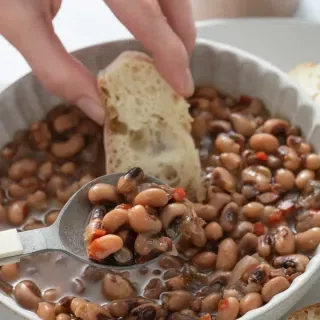 Slow Cooker Black-Eyed Peas