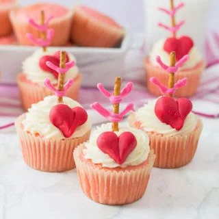 Cupid’s Bow Cupcakes