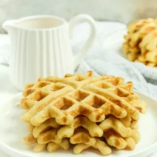 Easy Homemade Waffles 