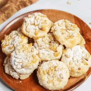 Italian Pignoli Cookies (Pine Nut Cookies)