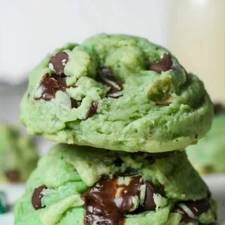 Mint Chocolate Chip Cookies