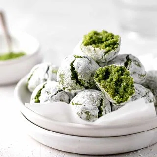 Matcha Amaretti Cookies
