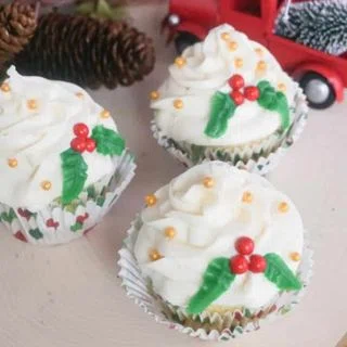 Christmas Holly Cupcakes