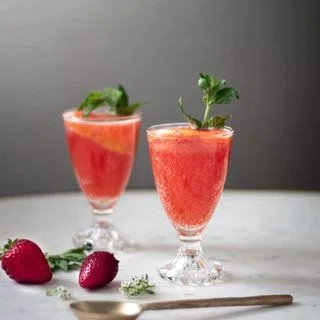 Sparkling Strawberry Bourbon Lemonade