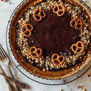 Chocolate Caramel Tart With Pretzel Crust