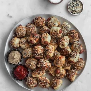 Pigs In A Blanket With Everything Seasoning & Parmesan