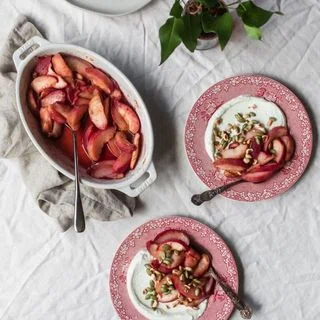Baked Peaches With Honey & Ginger