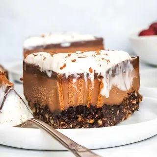 Paleo Vegan Chocolate Cheesecake