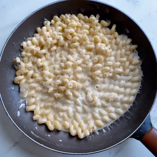 Classic Alfredo Pasta