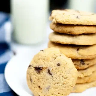Air-Fryer Bakery-Style Chocolate Chip Cookies