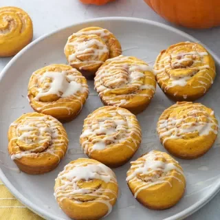 Quick Pumpkin Cinnamon Rolls