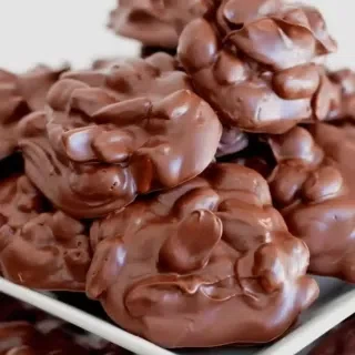 Crock Pot Peanut Clusters