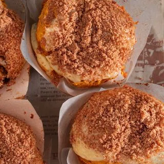 Bakery-Style Pumpkin Cream Cheese Muffins
