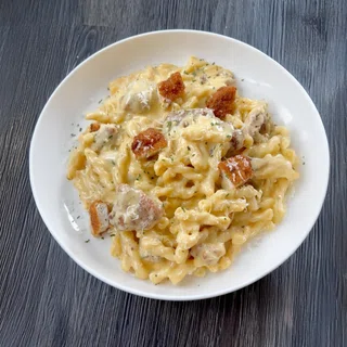 Crispy Chicken Mac & Cheese
