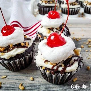 Hot Fudge Sundae Cupcakes
