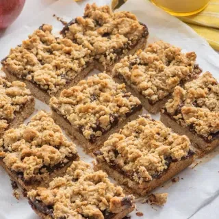 Fruit and Oat Crumble Bars