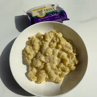 One Pot Cheddar Mac & Cheese