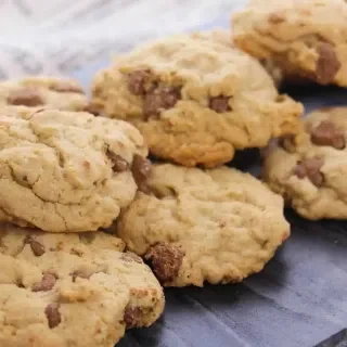 Soft Chocolate Chip Cookies