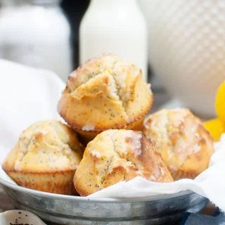 Lemon Poppy Seed Cupcake