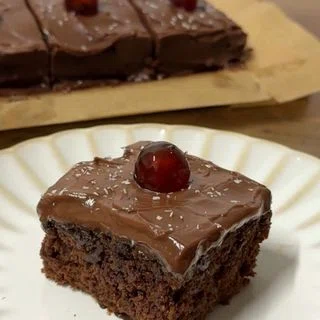 Chocolate Cake with Chocolate Ganache