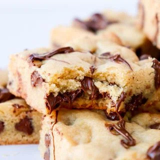 Easy Chocolate Chip Cookie Bars
