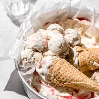 No Churn Strawberry Cheesecake Ice Cream