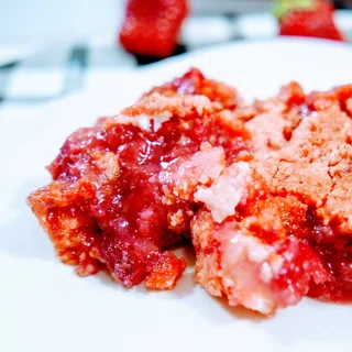 Strawberry Crumble