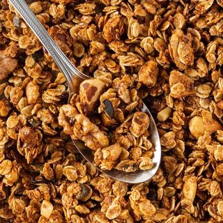 Granola With Less Sugar and Oil
