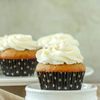 Banana Cupcakes with Cream Cheese Frosting