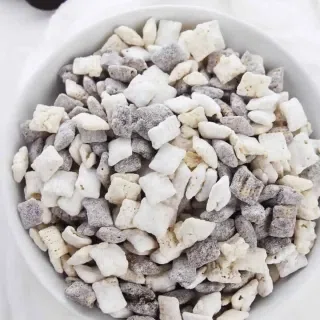 Cookies and Cream Chex Mix Muddy Buddies