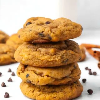 Paleo Gingerbread Chocolate Chip Cookies