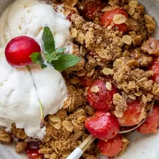 Easy Cherry Crisp Recipe