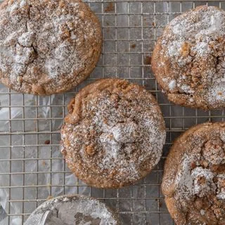 Brown Butter Coffee Cake Cookies With Cinnamon Streusel