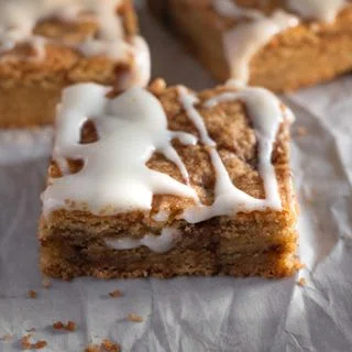 Brown Butter Cinnamon Roll Cookie Bars