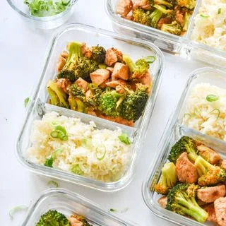 Buffalo Chicken and Broccoli Meal Prep