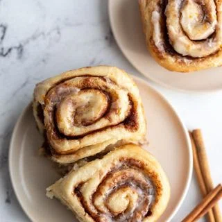 Vegan Cinnamon Rolls
