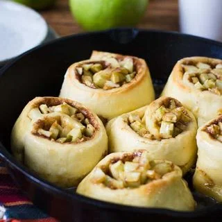 Apple Pie Cinnamon Rolls