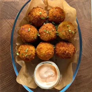 Crispy Cheesy Potato Croquettes with Sriracha Mayo