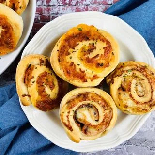 Baked Ham and Cheese Roll Ups
