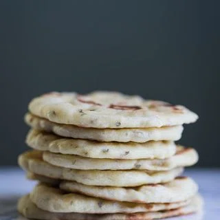 Mini Garlic Flatbread (Vegan)