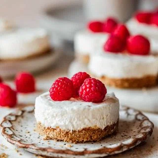 No Bake Mini Cheesecakes