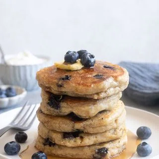 Blueberry Greek Yogurt Pancakes with Oat Flour