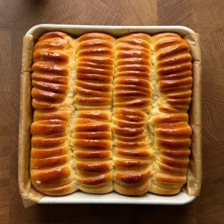 Biscoff Stuffed Brioche Bread 