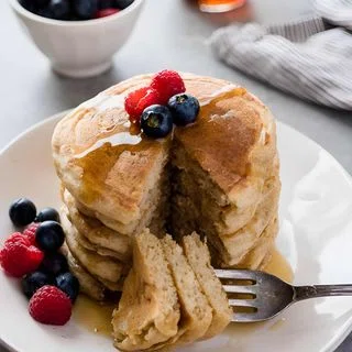 Fluffy Greek Yogurt Pancakes